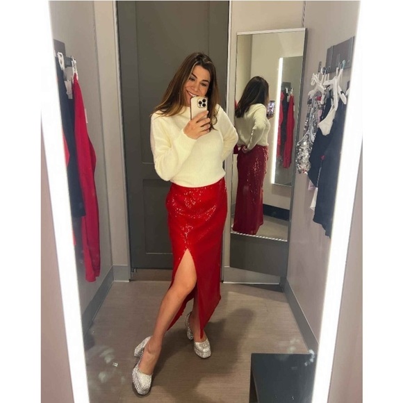 Women's Fuzzy Mock Turtleneck Pullover
Sweater - Universal Thread™' - Picture 4 of 6